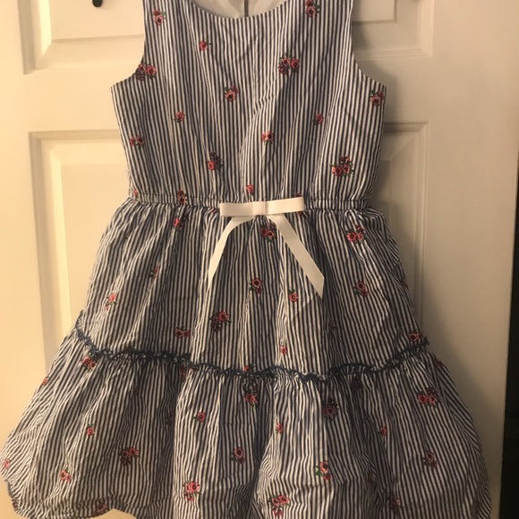 Girls Dress worn once - Picture 3 of 3